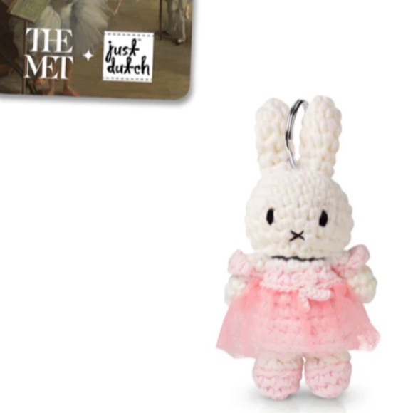 MIFFY - Crocheted Mini Plushie in a Edgar Degas Ballerina Dress Keychain - NWT - Picture 2 of 4
